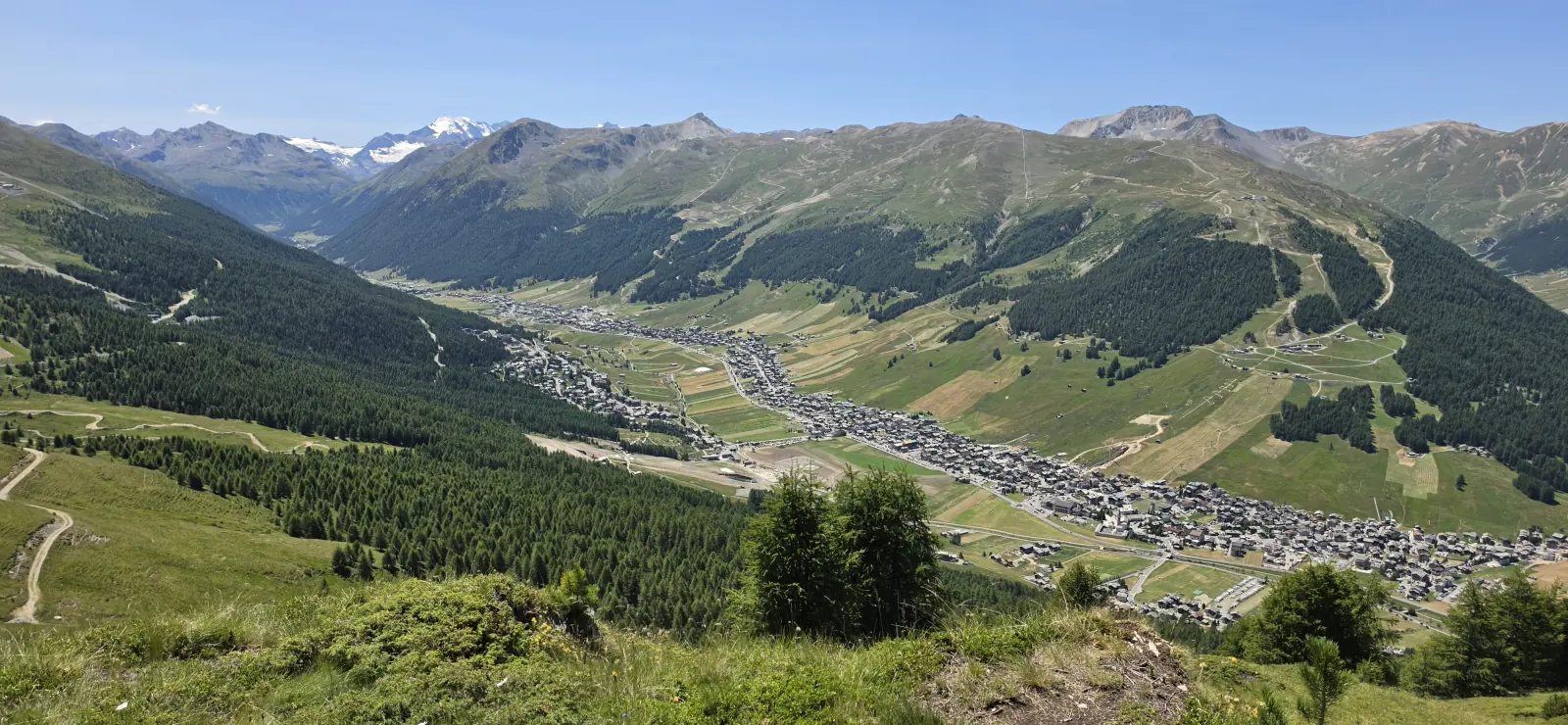 Panorama Bormio z góry